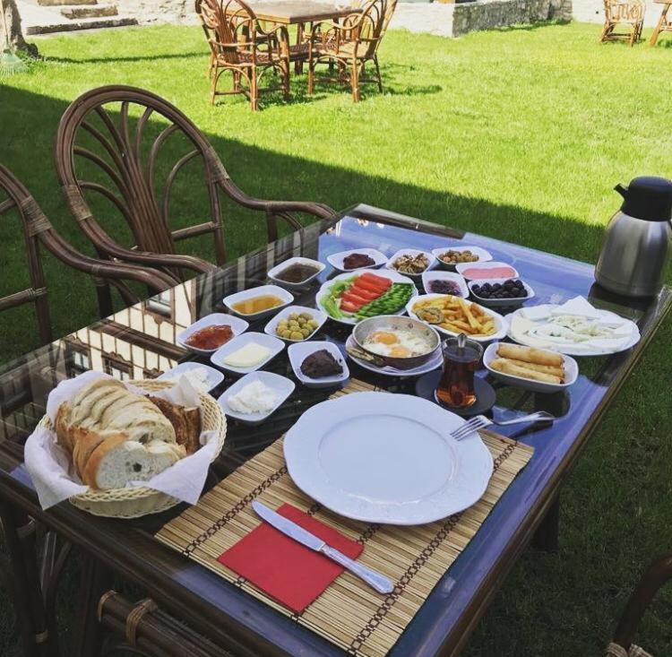Karauezuemler Konagi Hotel Сафранболу Екстериор снимка