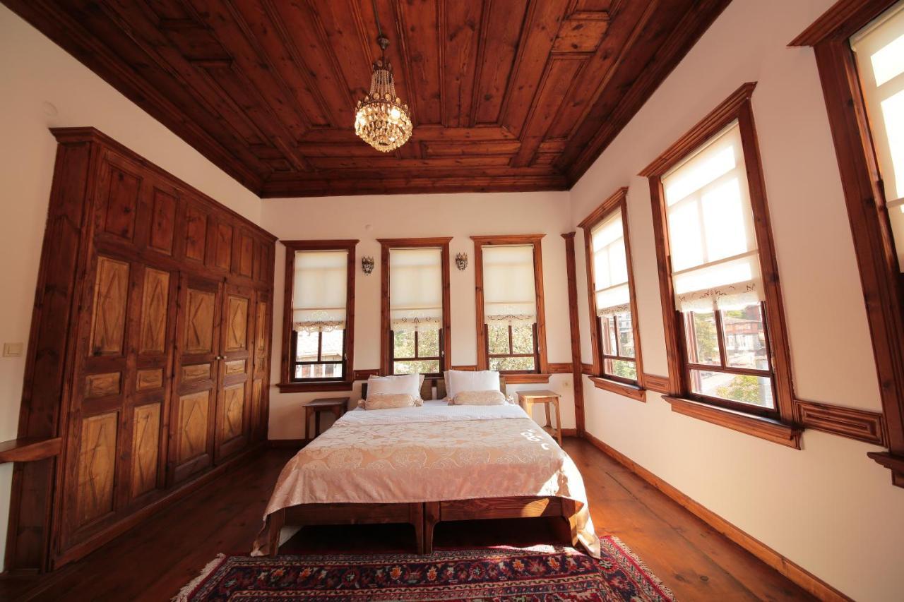 Karauezuemler Konagi Hotel Сафранболу Екстериор снимка