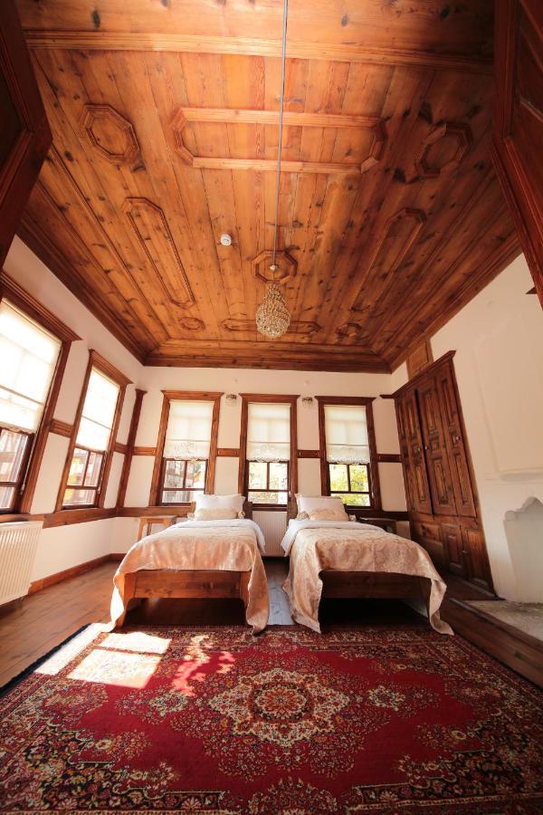 Karauezuemler Konagi Hotel Сафранболу Екстериор снимка