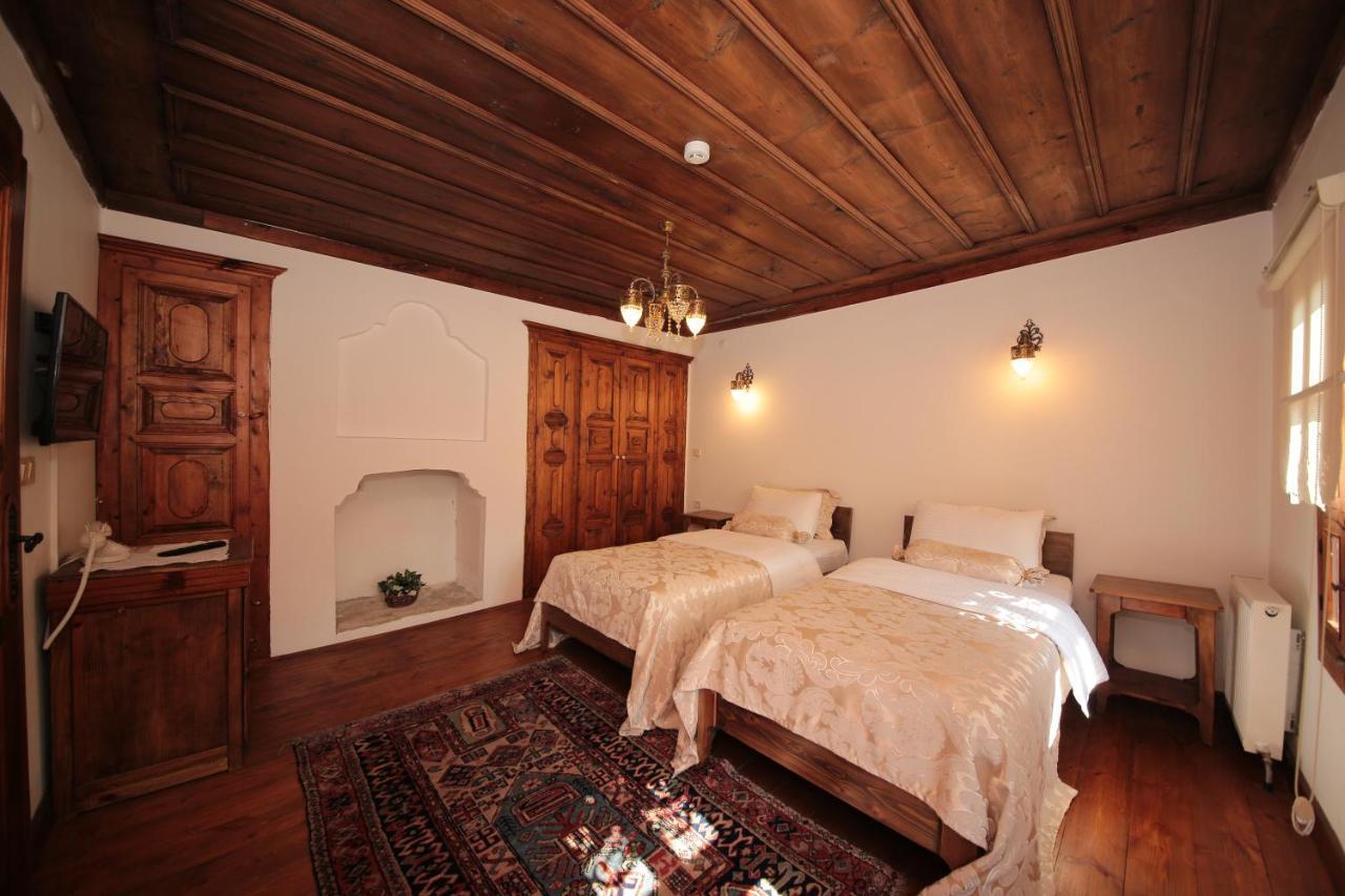 Karauezuemler Konagi Hotel Сафранболу Екстериор снимка