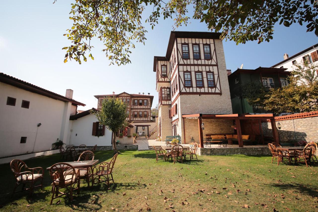 Karauezuemler Konagi Hotel Сафранболу Екстериор снимка